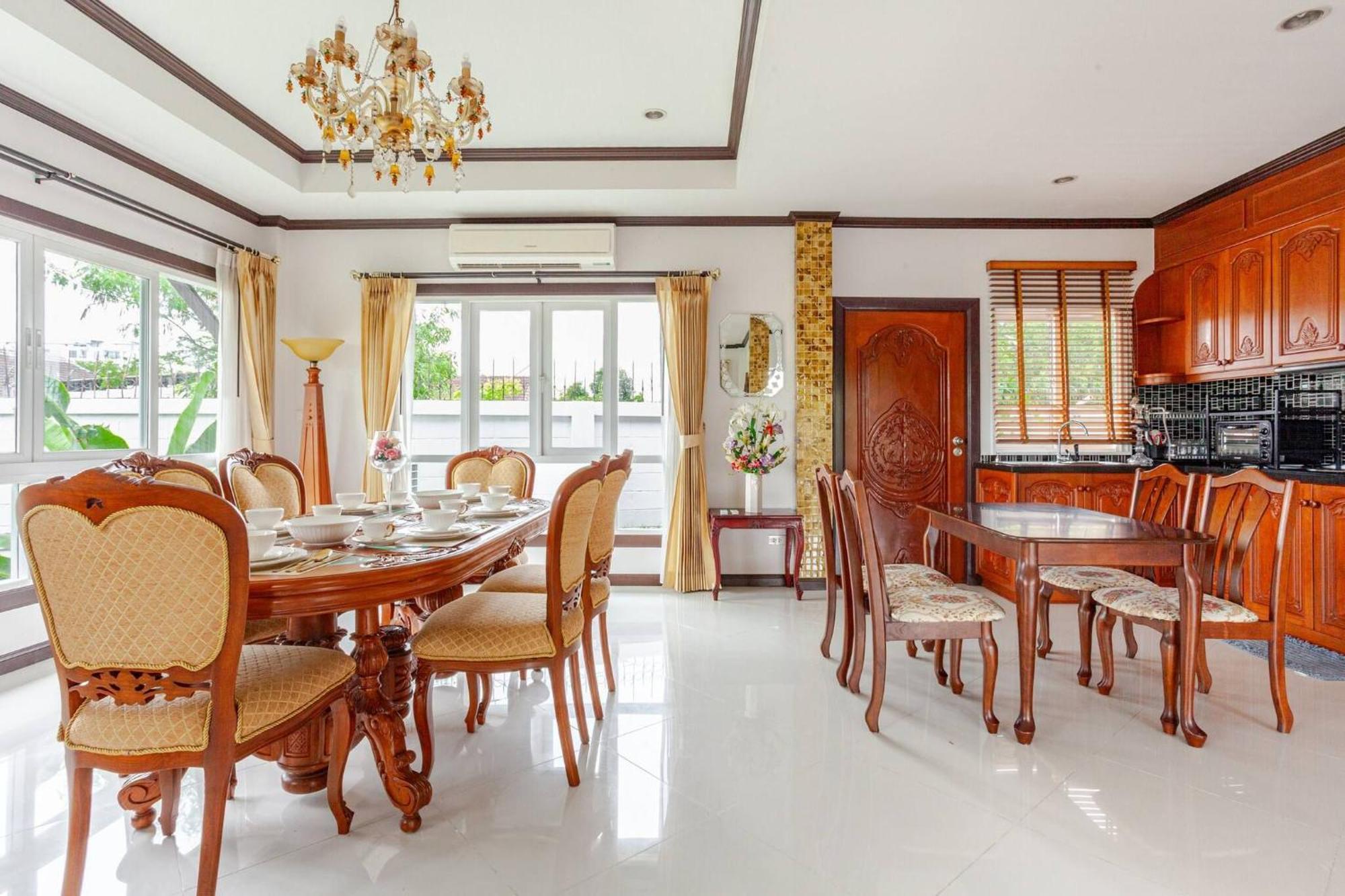วิลล่า Luxury Iconic Royal Boat Pool North