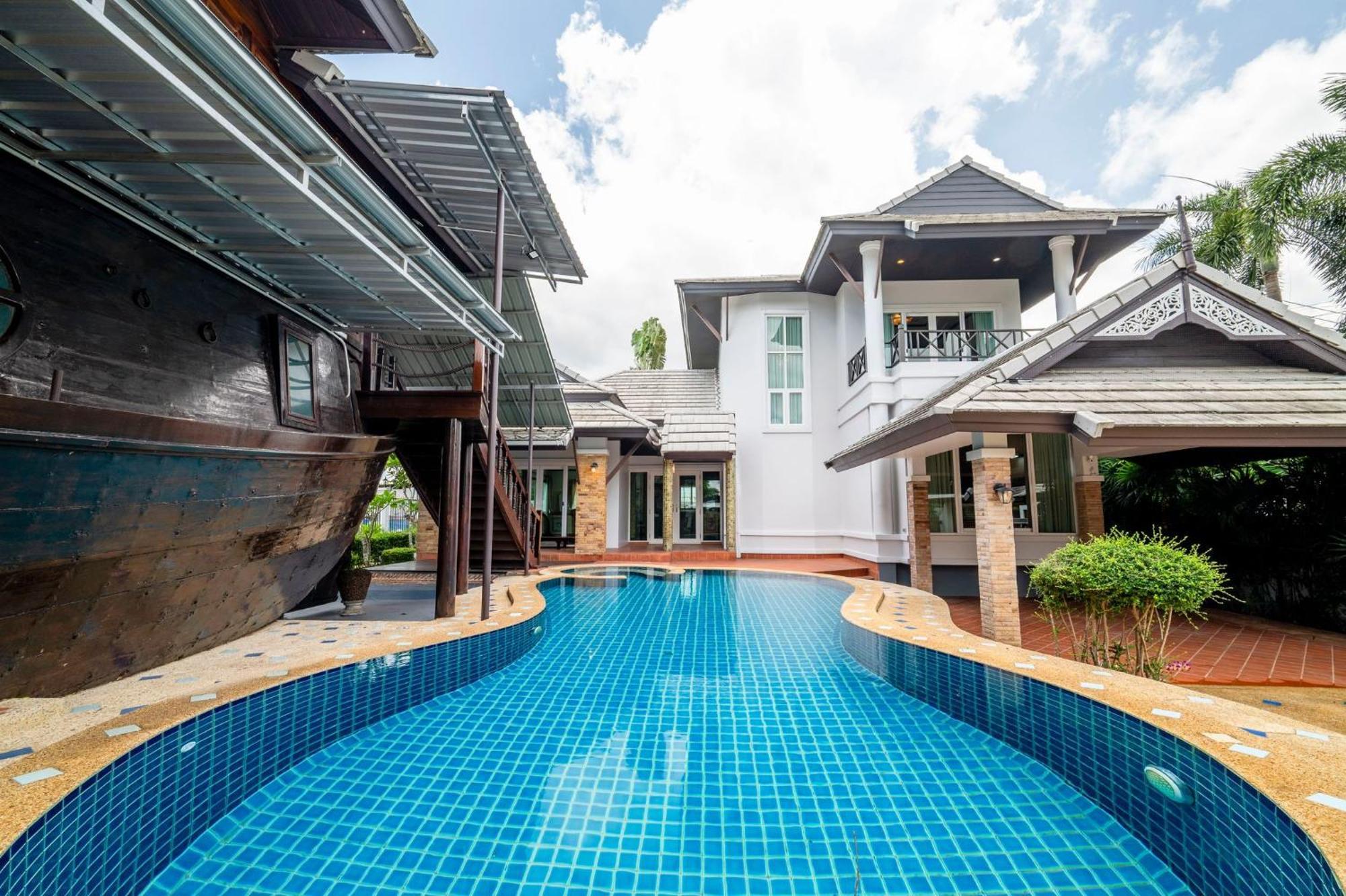 วิลล่า Luxury Iconic Royal Boat Pool North Pattaya