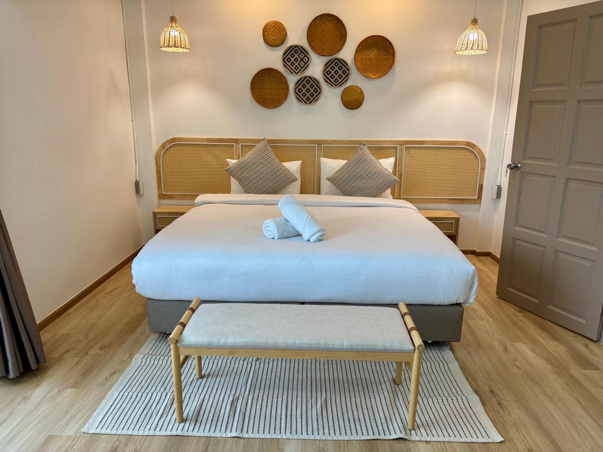 Charm At Pratumnak Hotel Pattaya