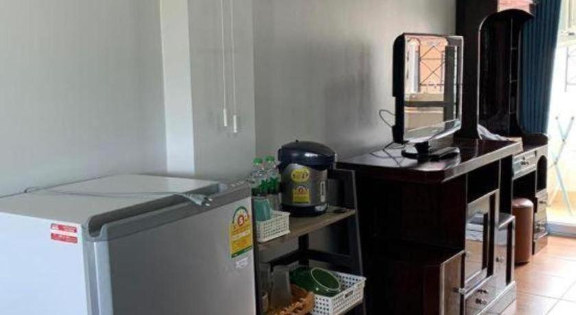Oyo 1157 Ploy Pailin Place Hotel 2*