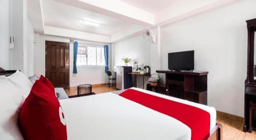 Oyo 1157 Ploy Pailin Place Hotel