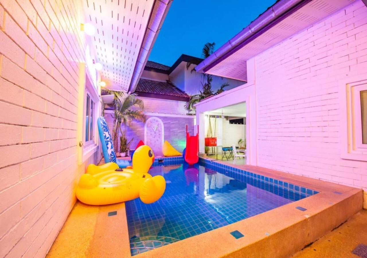 Happy N Joy Pool Near Jomtien On Thepprasit Road * Pattaya