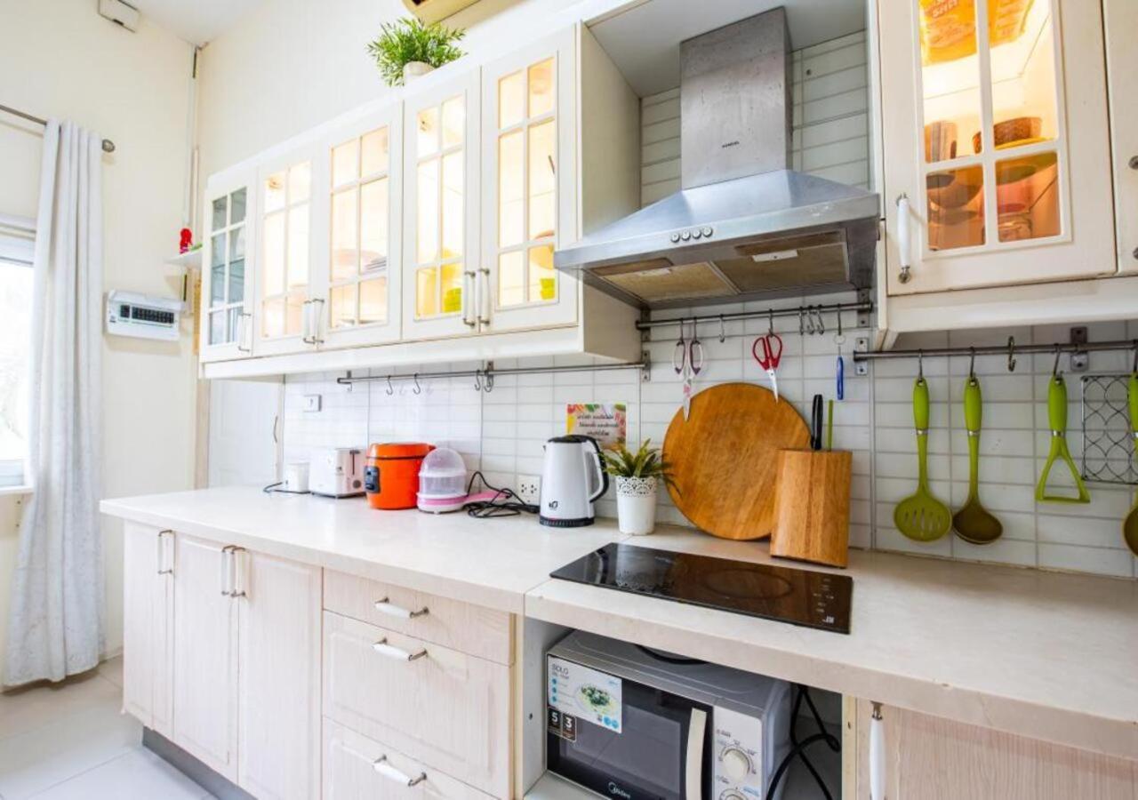 Happy N Joy Pool Near Jomtien On Thepprasit Road Pattaya