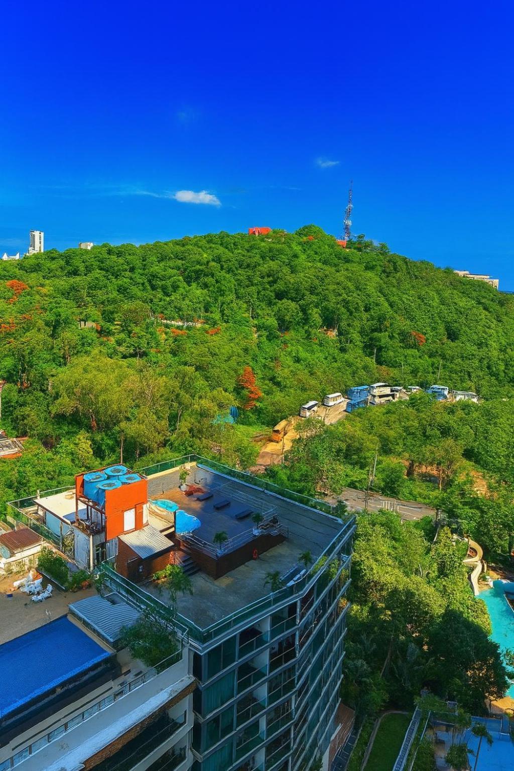 Apartment Luxury Hill Pool View Near And Walking Street In *
