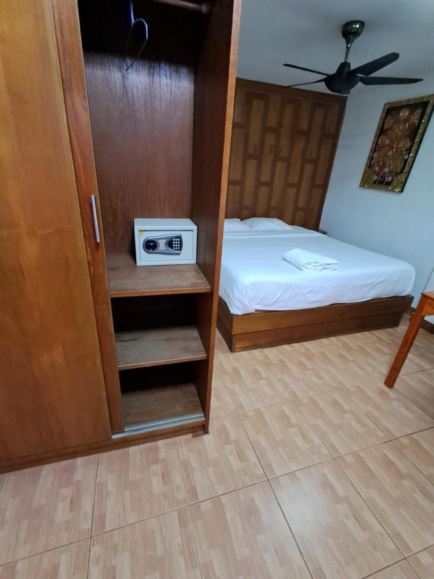 Hotel Namtip Bar & Pattaya