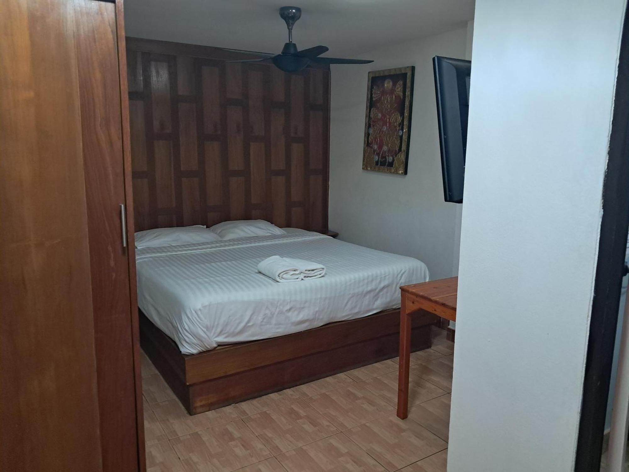 Hotel Namtip Bar & *