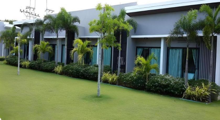 Sritrakul Place Hotel 3*
