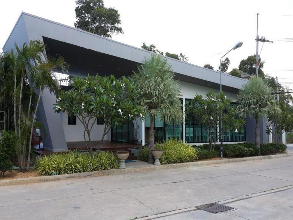 Sritrakul Place Hotel