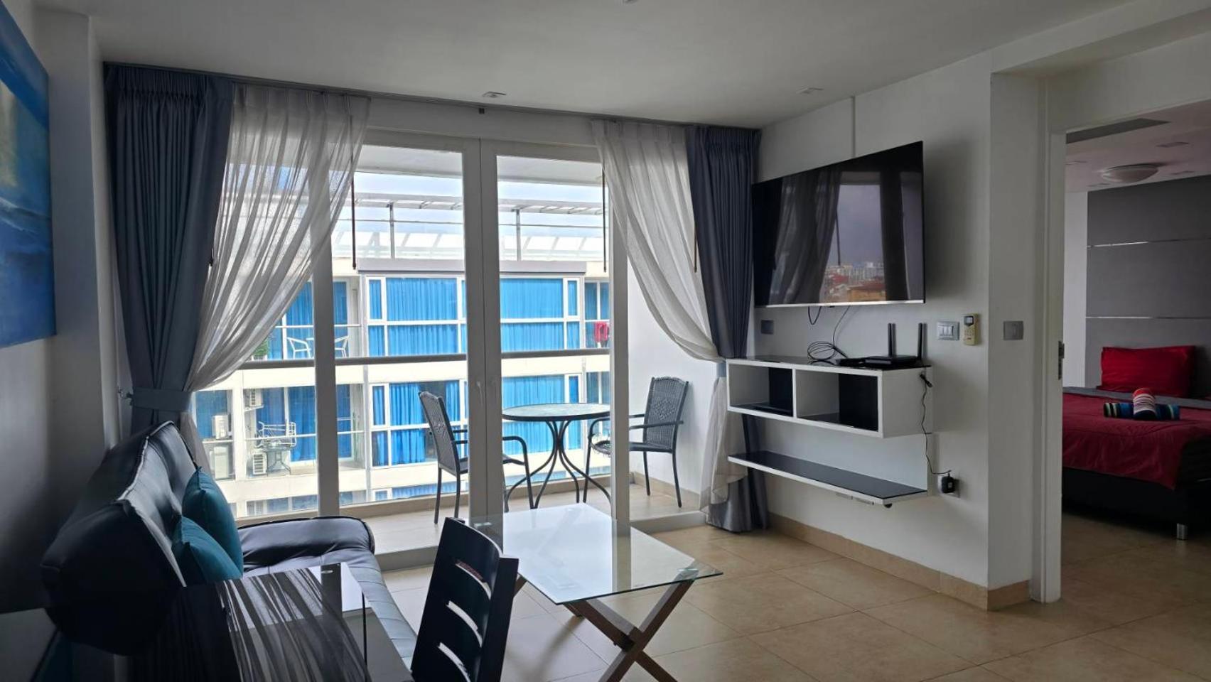 Centara Avenue Apartment