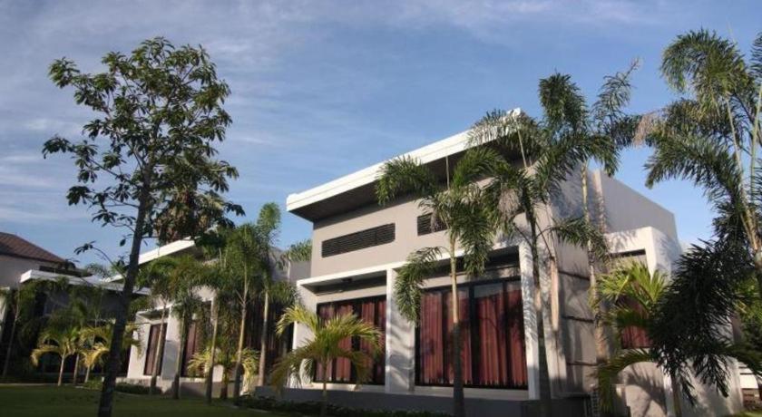 Sritrakul Place Hotel 3*