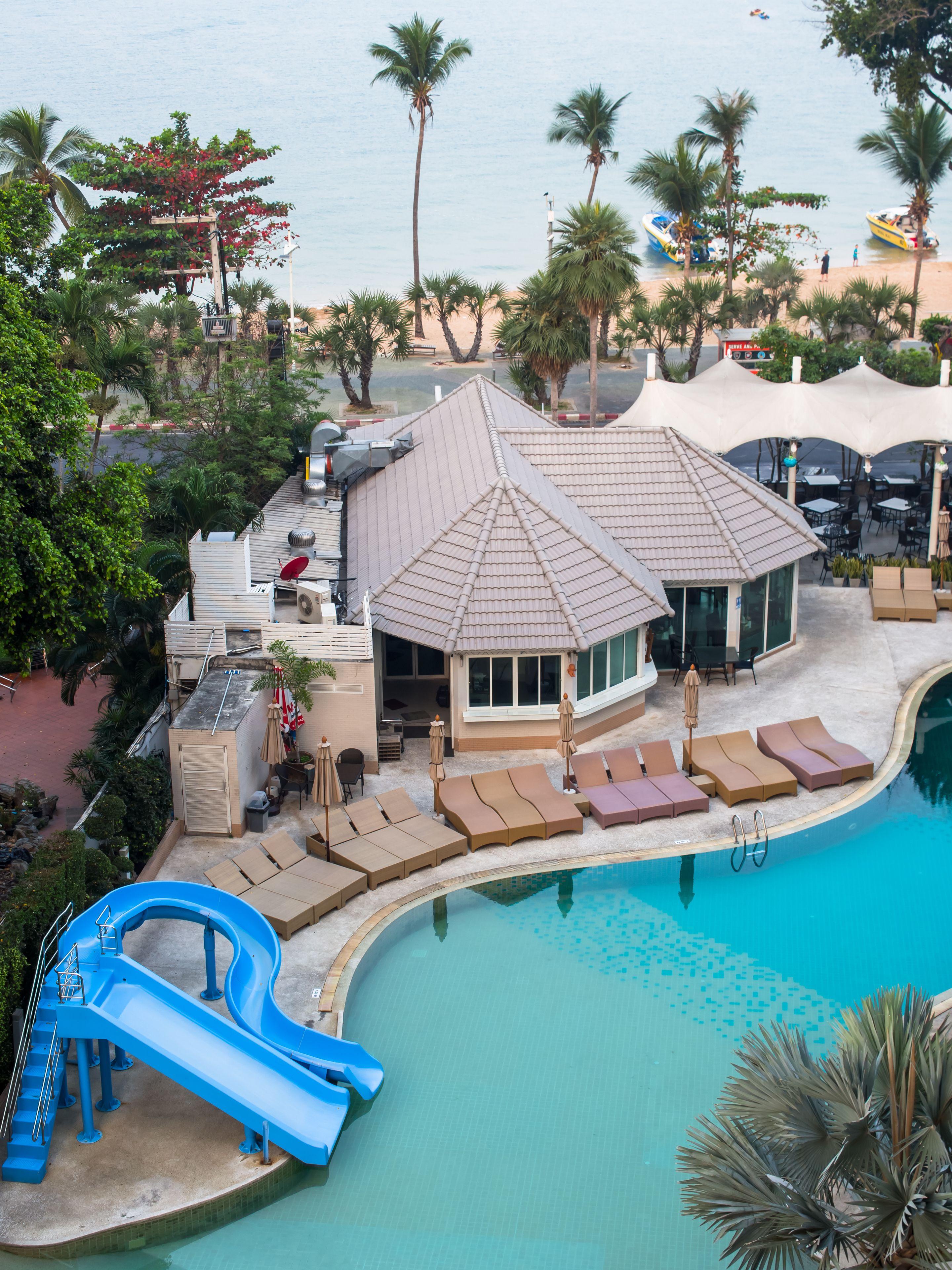 โรงแรม Discovery 4*