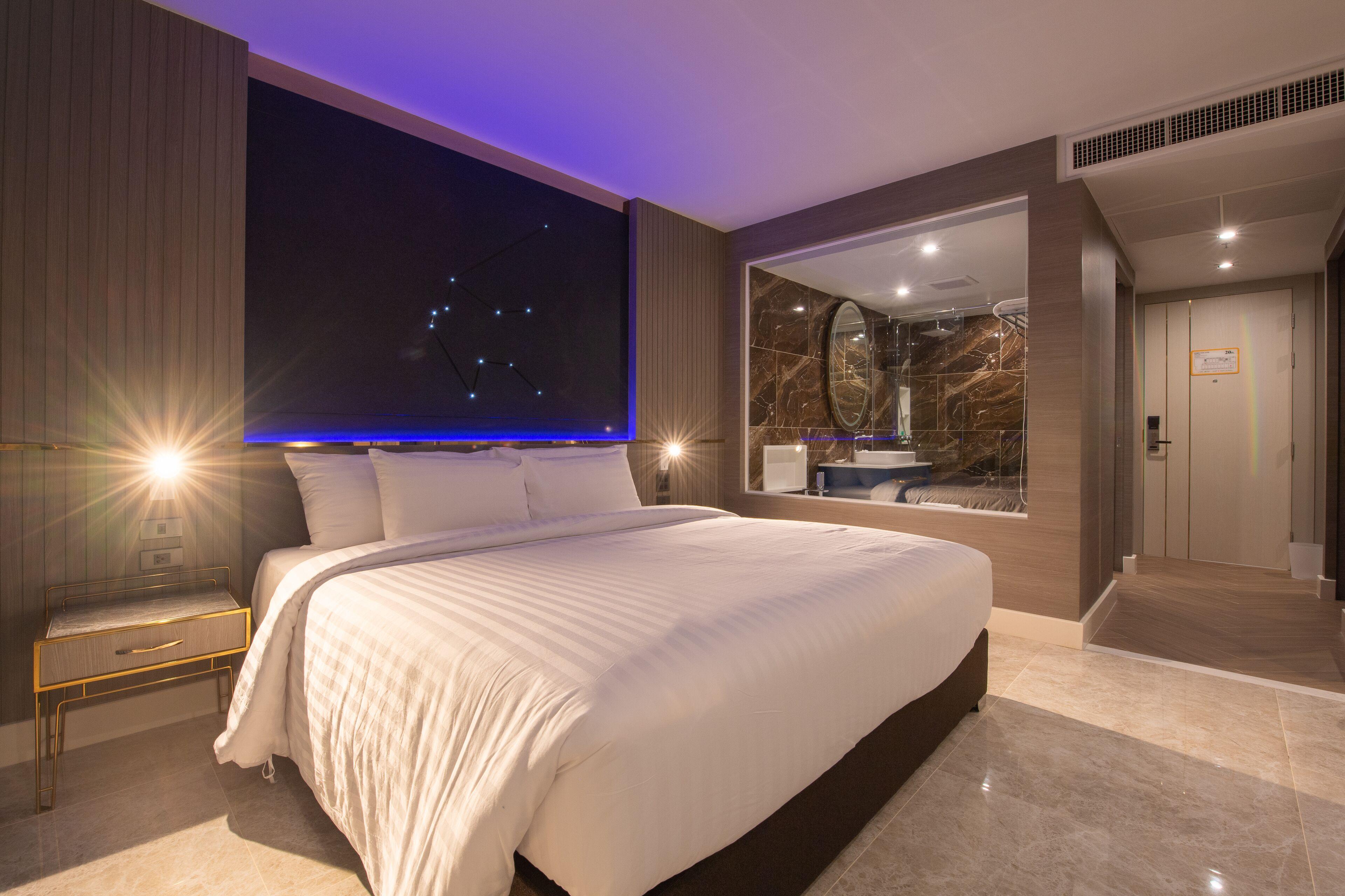 Discovery โรงแรม 4*