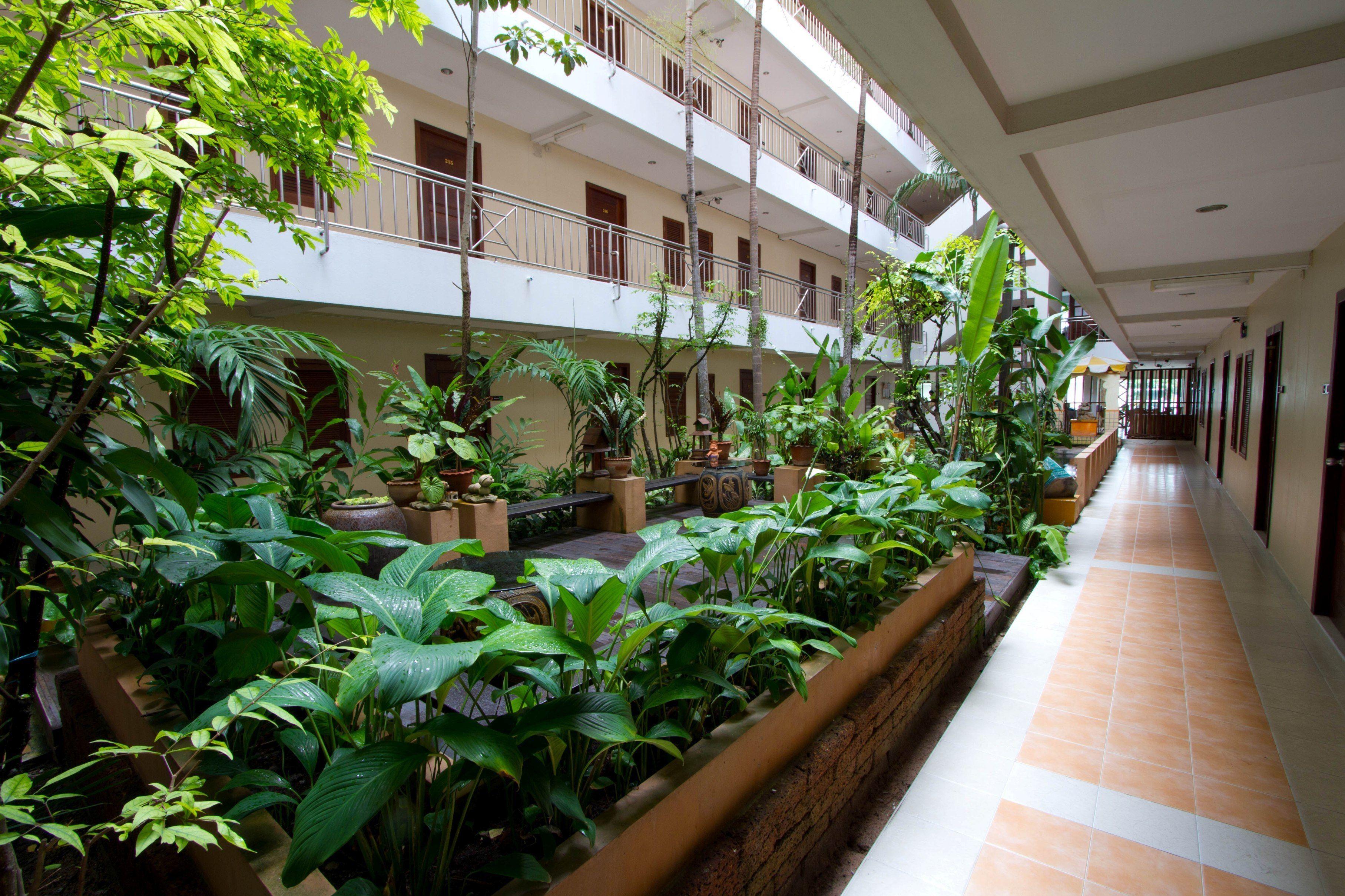 Bella 3rd Road Hotel