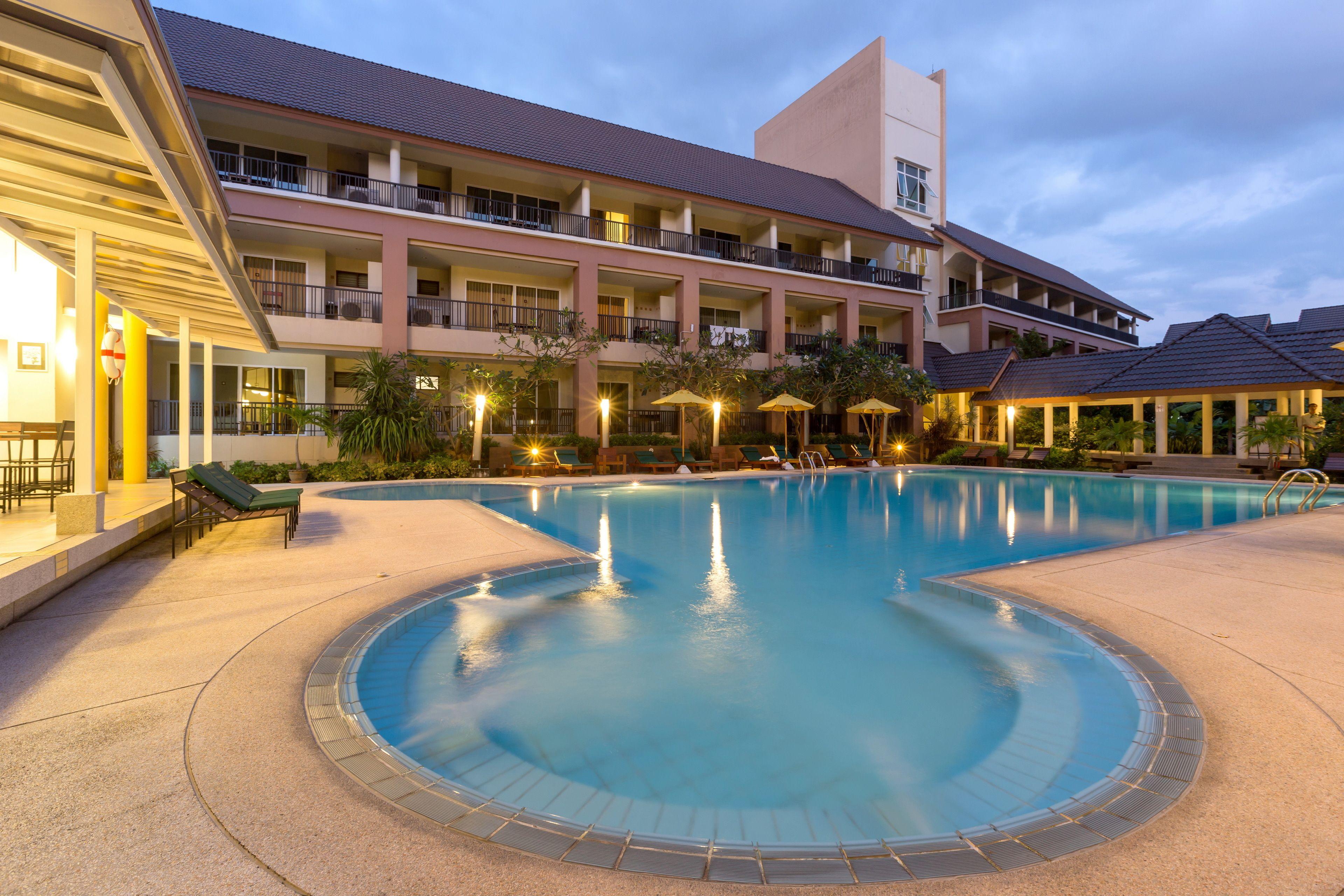 โรงแรม Authong 3*