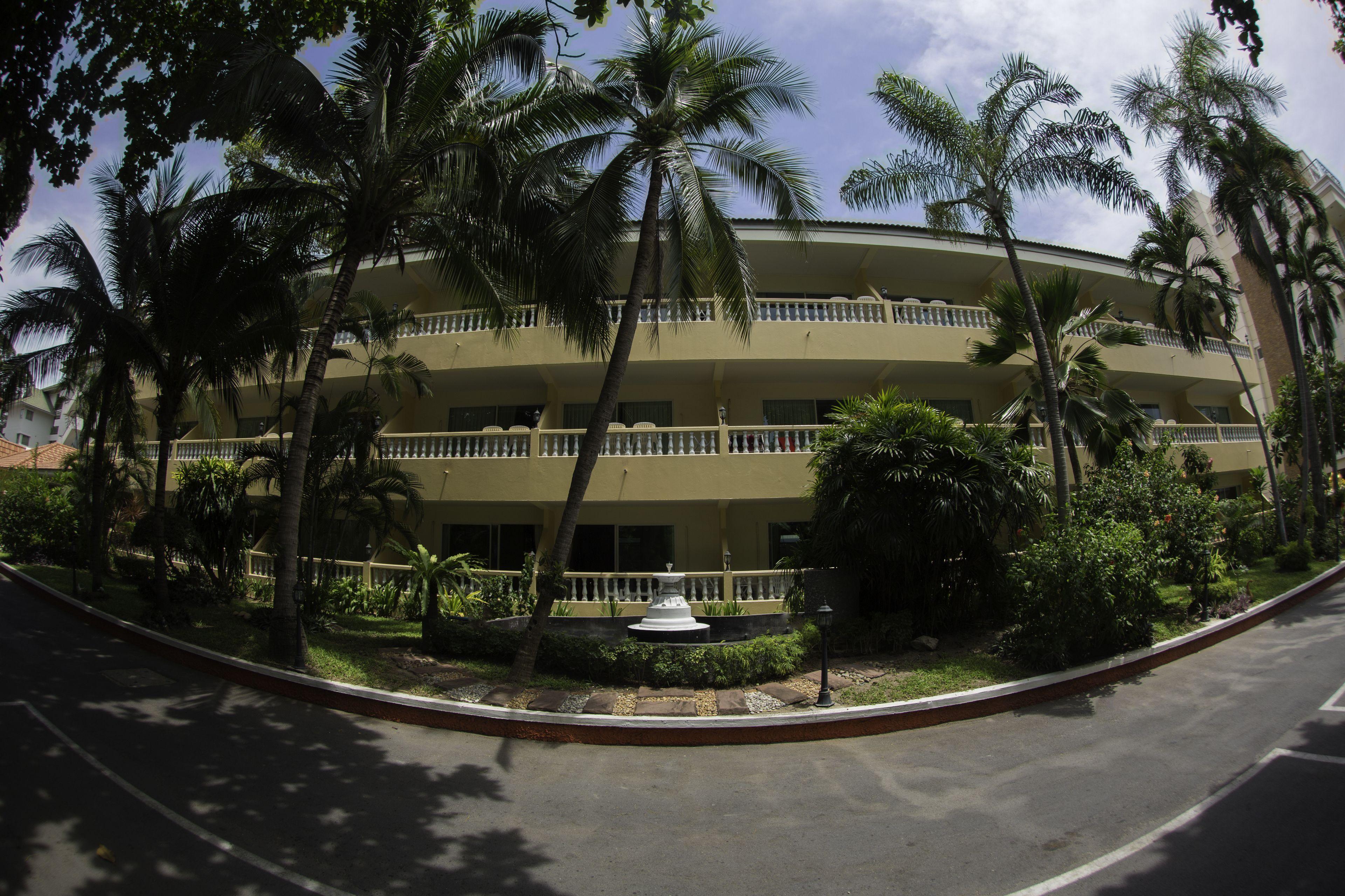 Hotel Twin Palms Pattaya, Sha Extra Certified 3*