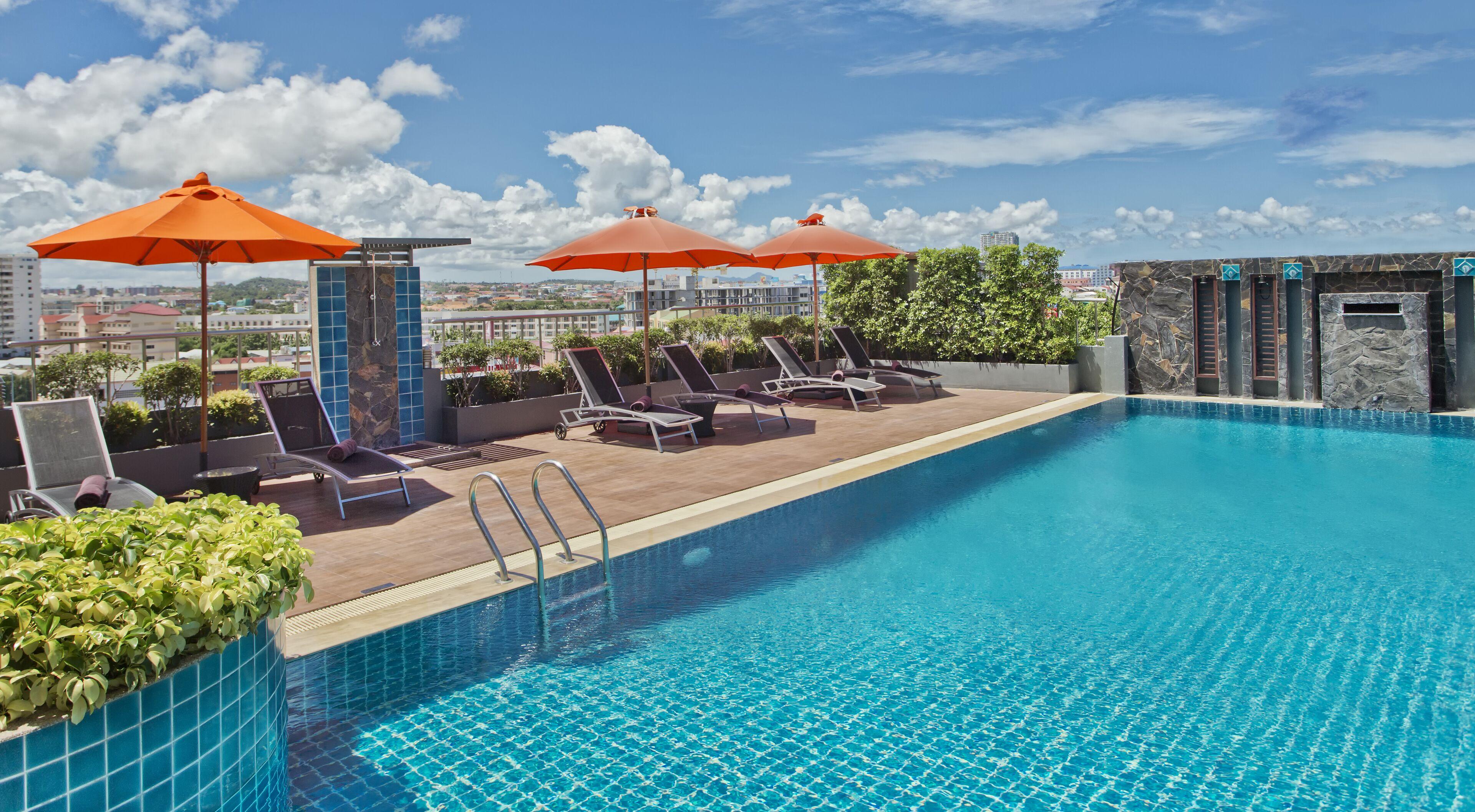 Adelphi 4*