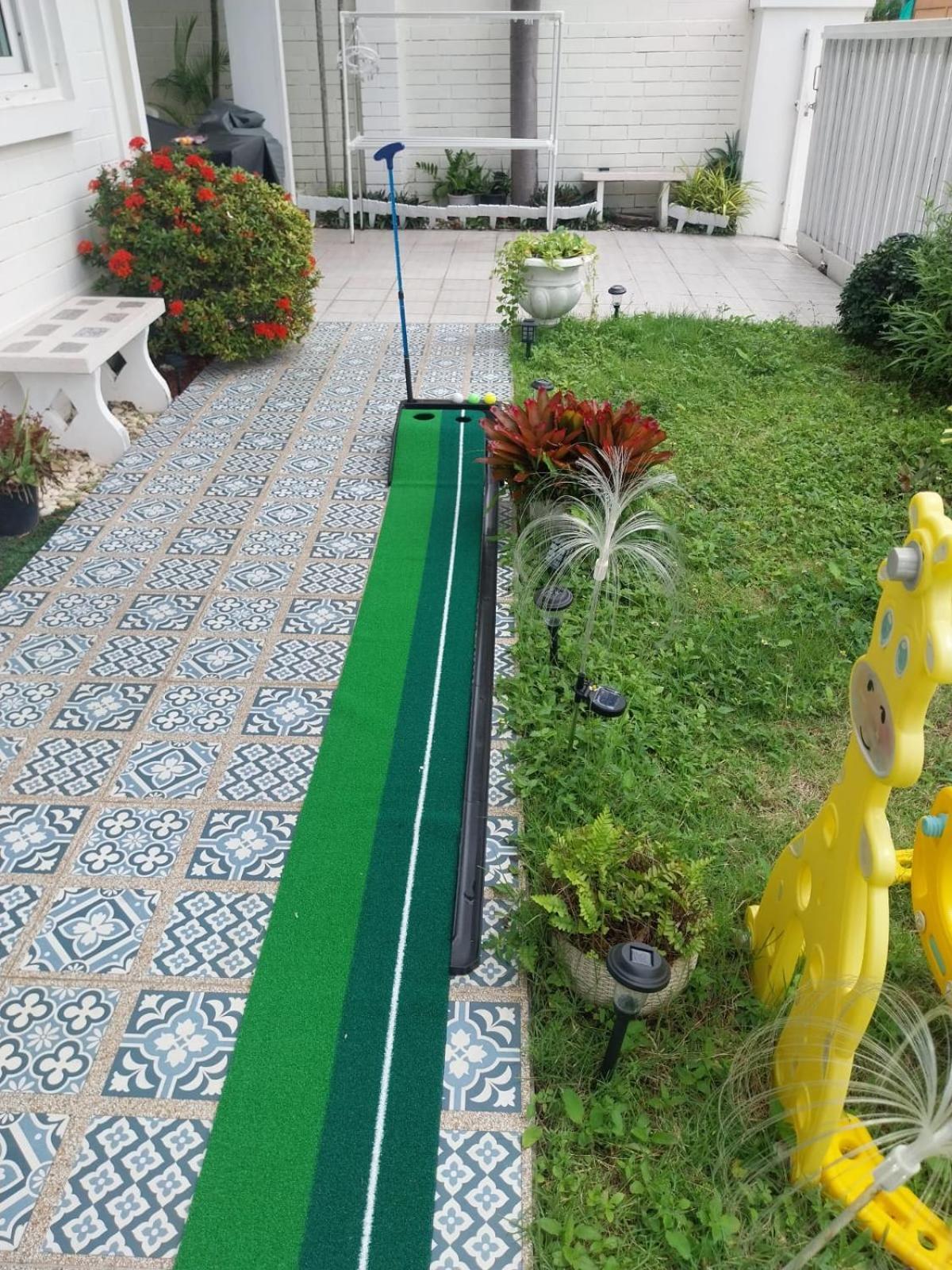 Happy N Joy Pool Near Jomtien On Thepprasit Road