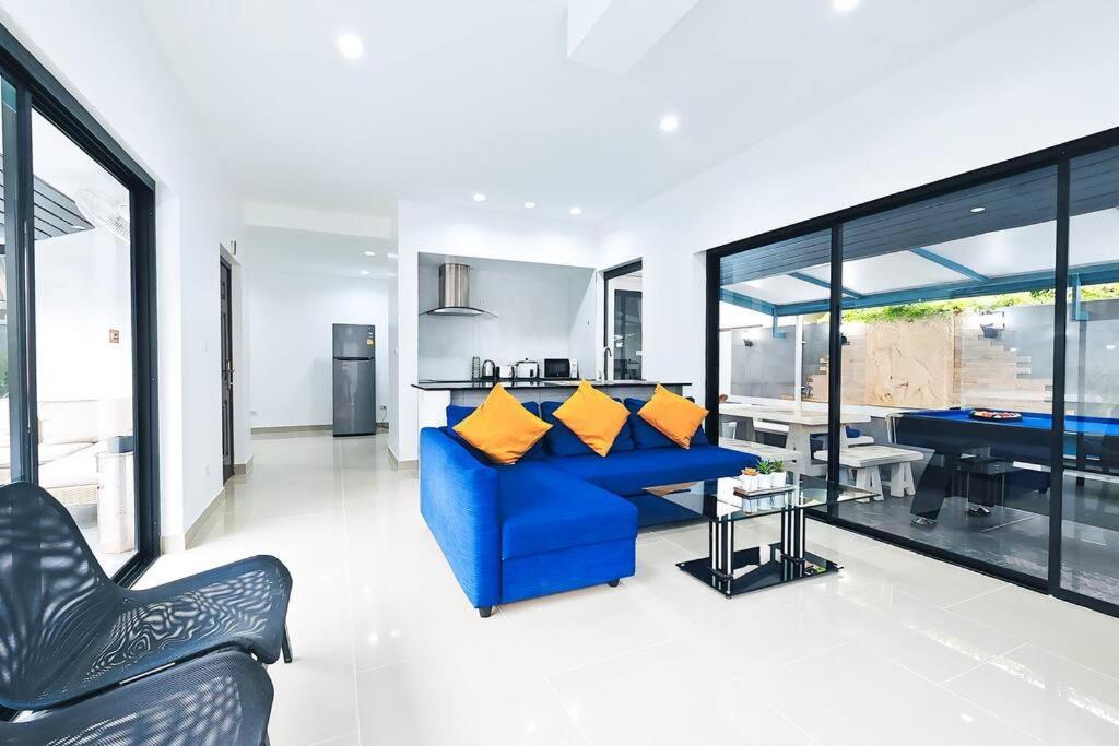 Luxury Pool Center C8 - 4 Bedroom Villa