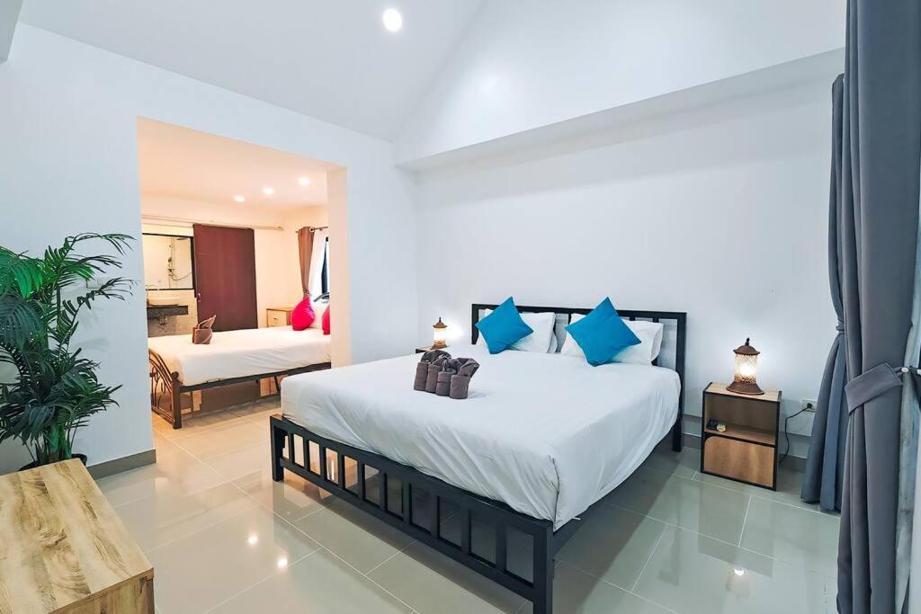 Luxury Pool Center C8 - 4 Bedroom Villa