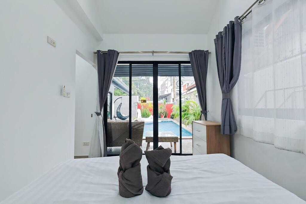 Villa Luxury Pool Center C8 - 4 Bedroom Pattaya