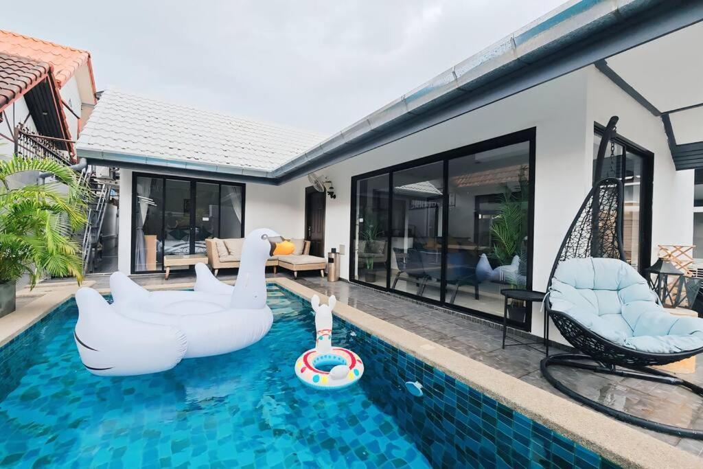 Villa Luxury Pool Center C8 - 4 Bedroom *