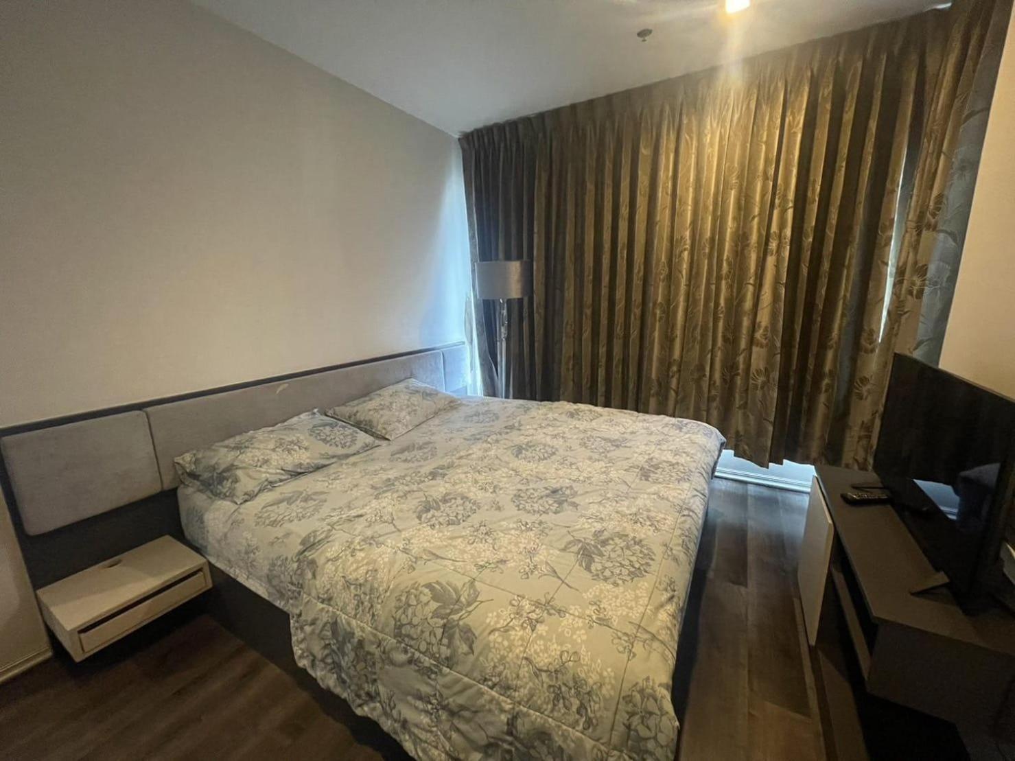 2 Bed Room, Large Living @ Apartment