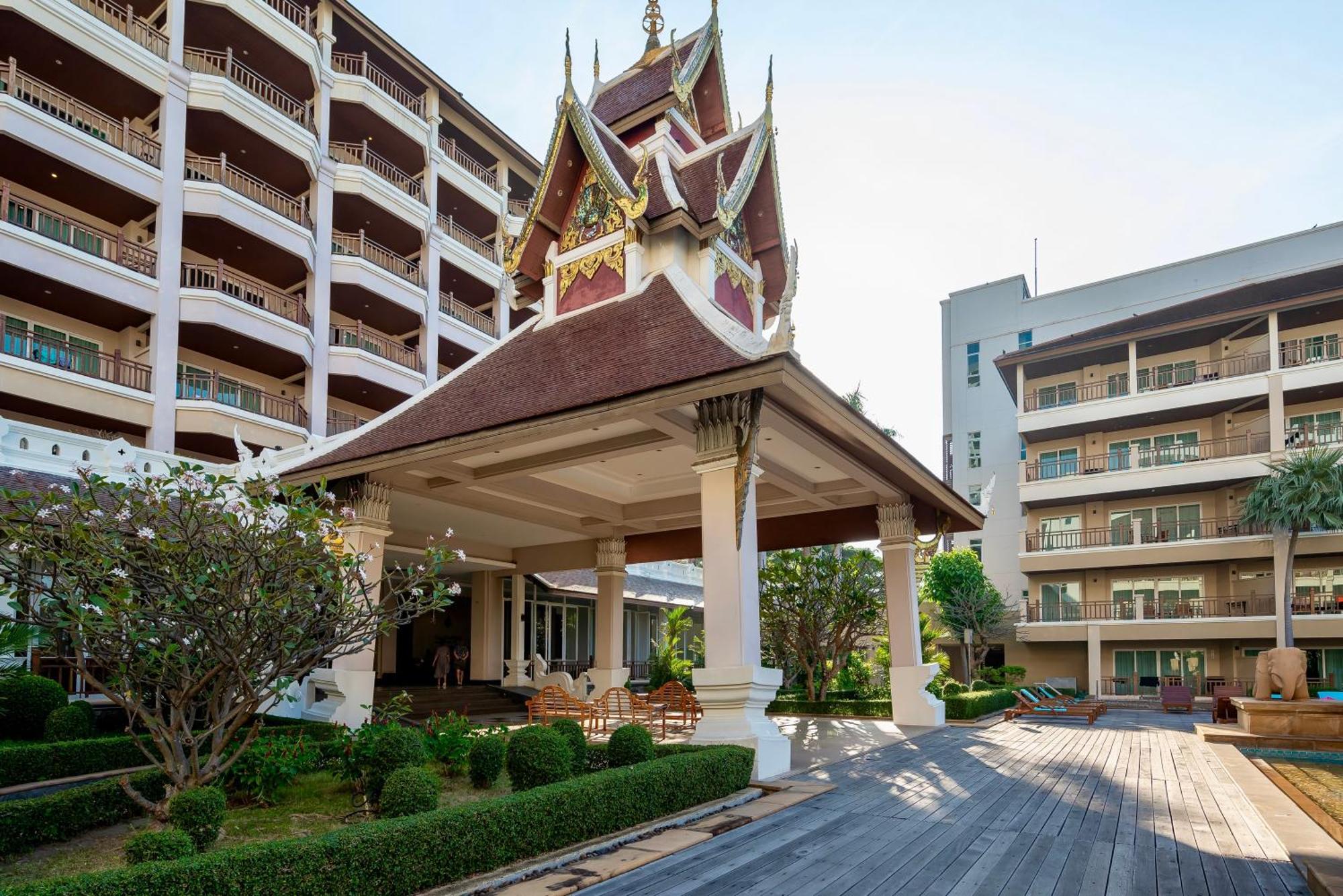 The Heritage Beachfront 4* Pattaya