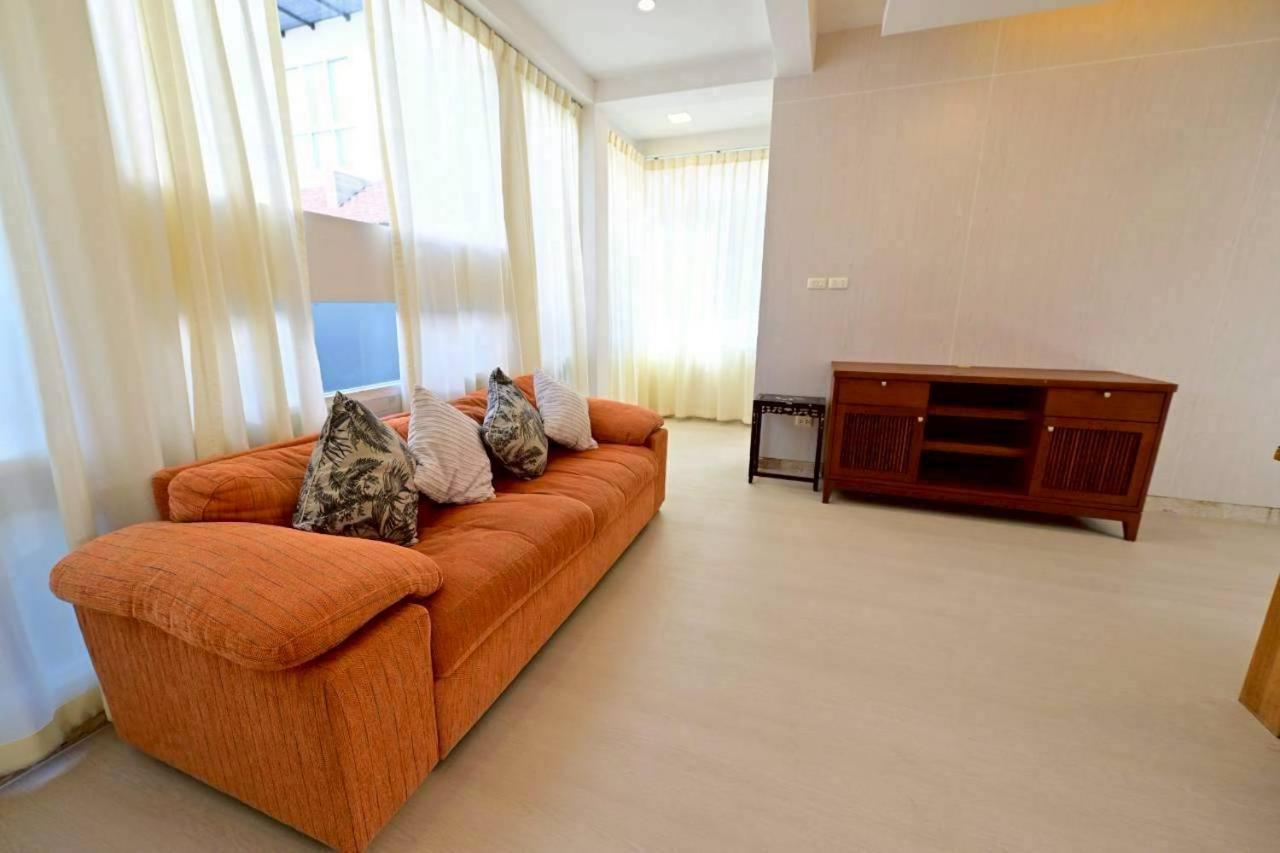 Fiscus 3 Bedrooms With Private Pool.
