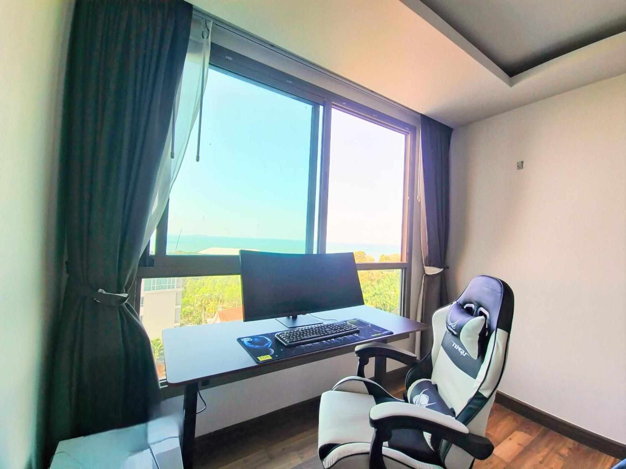 Nomad's View - Peak Towers - Sea View 43sqm * Pattaya