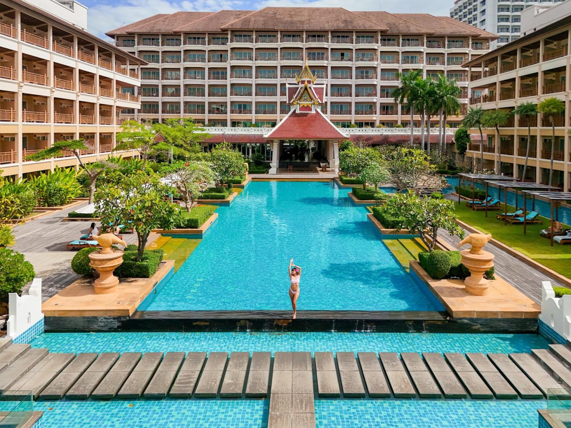 The Heritage Beachfront Resort Pattaya