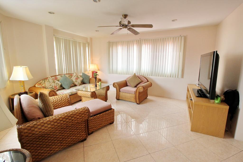 Butterfly Garden Boutique Residences Apts And Villas, A Lifestyle Destination Ex Lg 1-3 Bedroom Units , Full Kitchen, 2 Full Bathrooms, Rain Shower, Bath, Free Bbq, Free Fast Fiber Optic Wifi, Staff 24-7 3* Pattaya