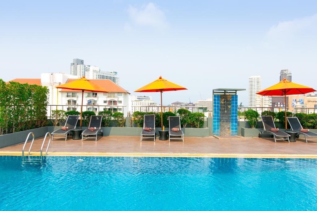 Adelphi โรงแรม