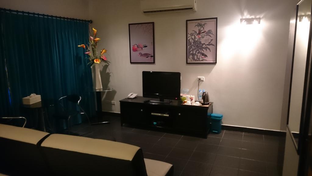 The Venue - Sha Extra