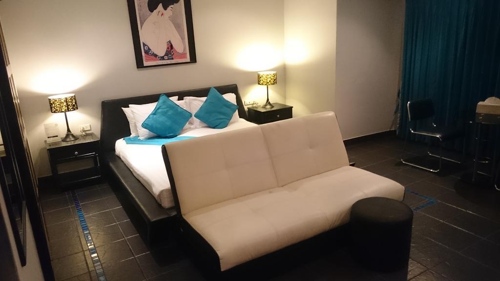 The Venue - Sha Extra