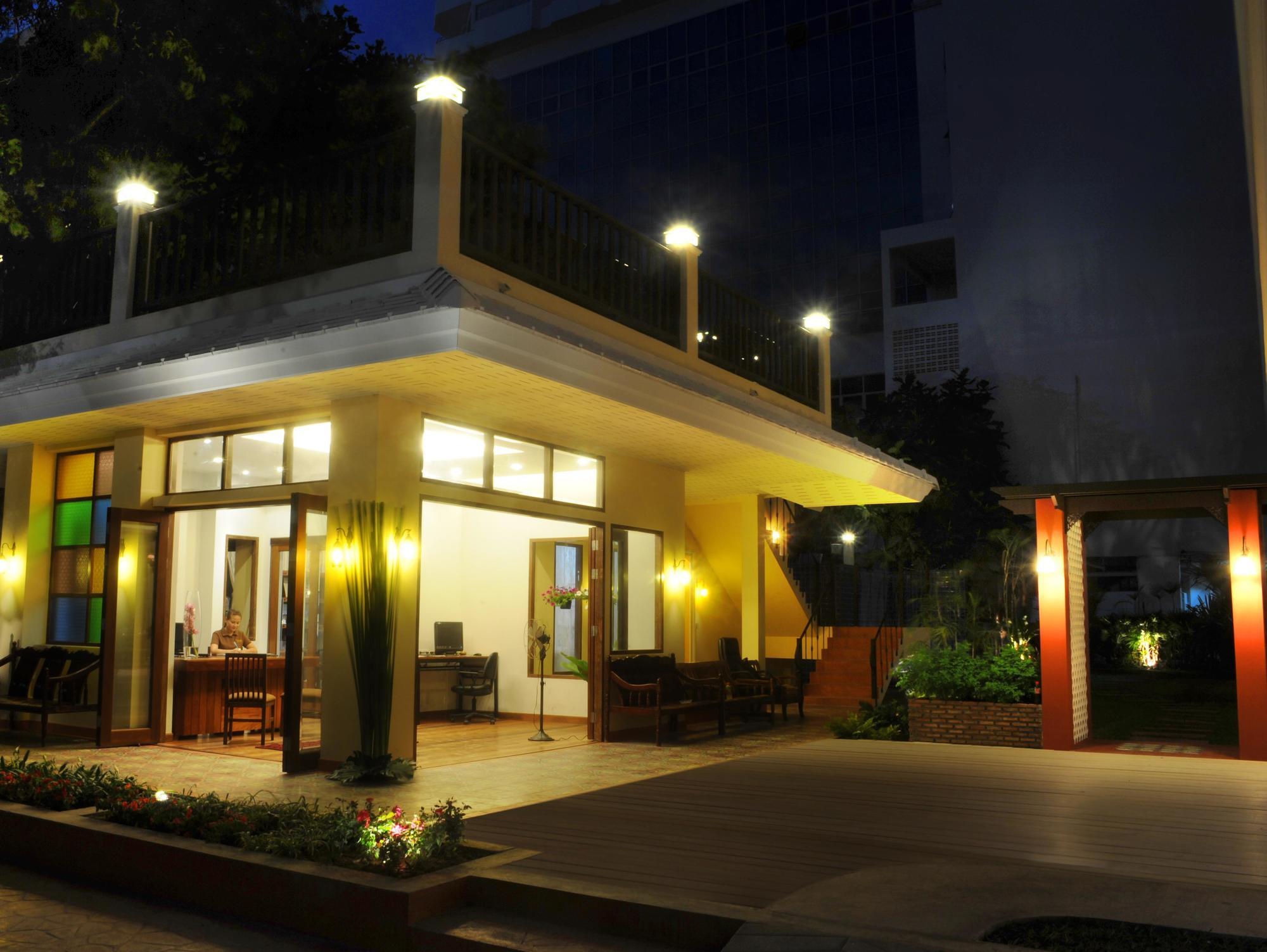 Hotel Baan Khun Nine 3*
