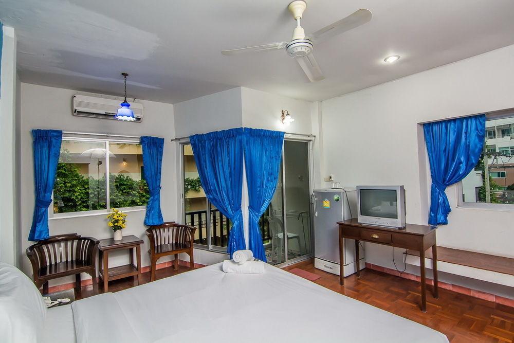 Sutus Court 3 3*