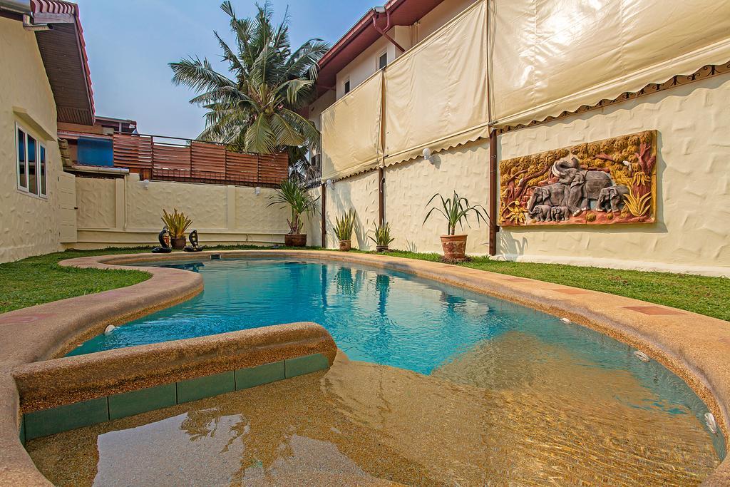 Villa Nai Mueang Far With - 4 Bedroom