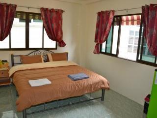 Pattaya Holiday Lodge *