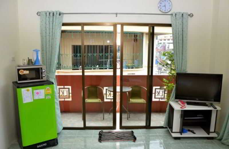 Pattaya Holiday Lodge *