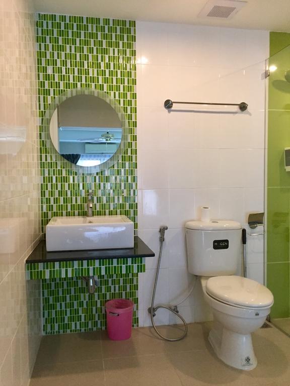 Shanghai Monna Bar 4* Pattaya