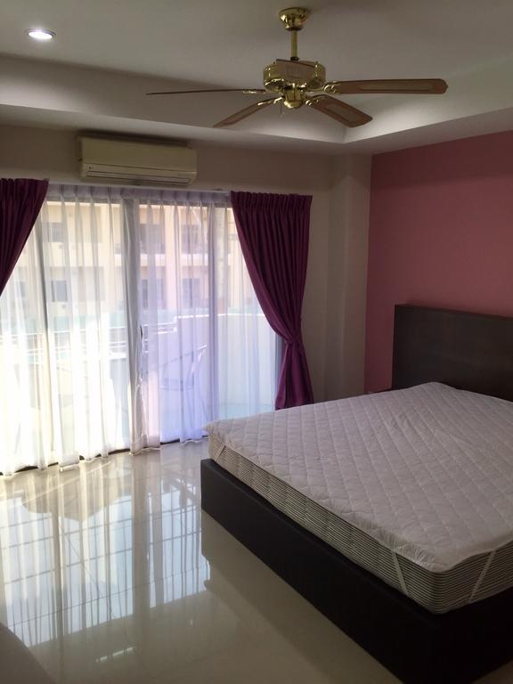 Shanghai Monna Bar Guest house 4*