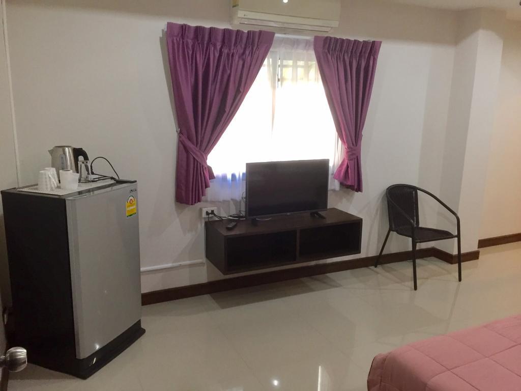 Shanghai Monna Bar Guest house Pattaya