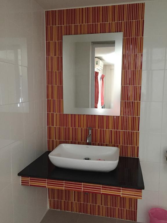 Shanghai Monna Bar 4*