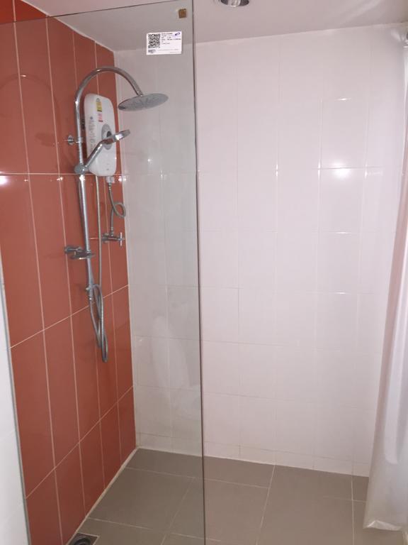 Shanghai Monna Bar Guest house 4*