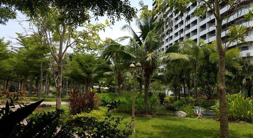 R-con Wongamat Apartment
