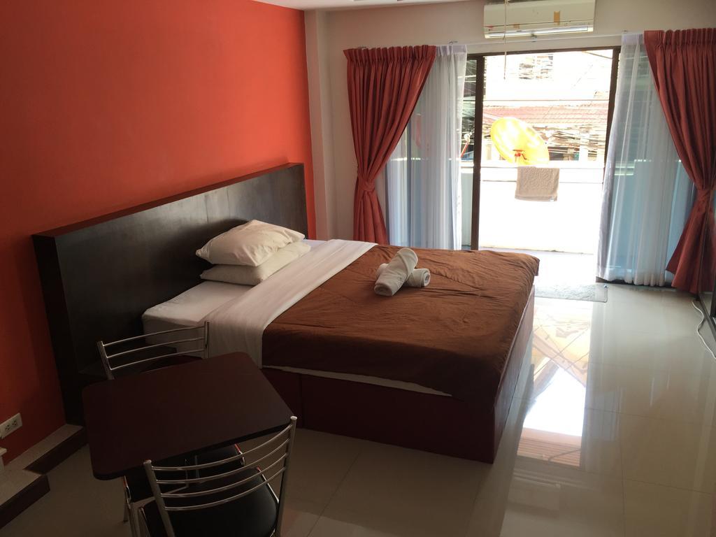 Shanghai Monna Bar 4* Pattaya