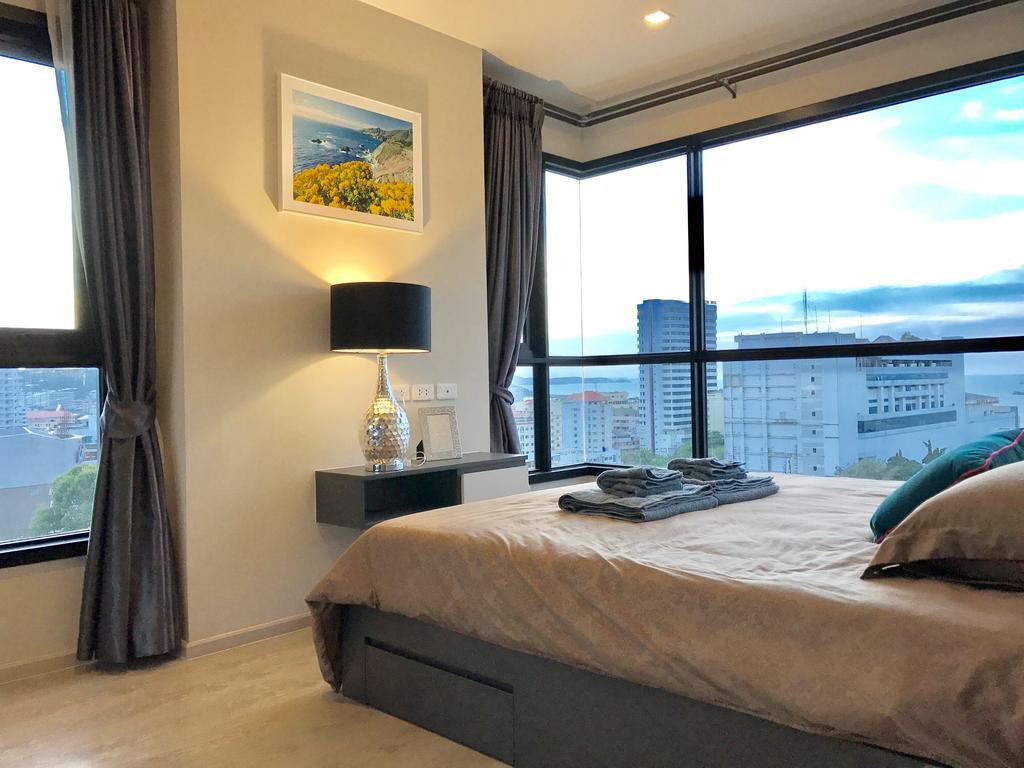 Base By Alex Apartment