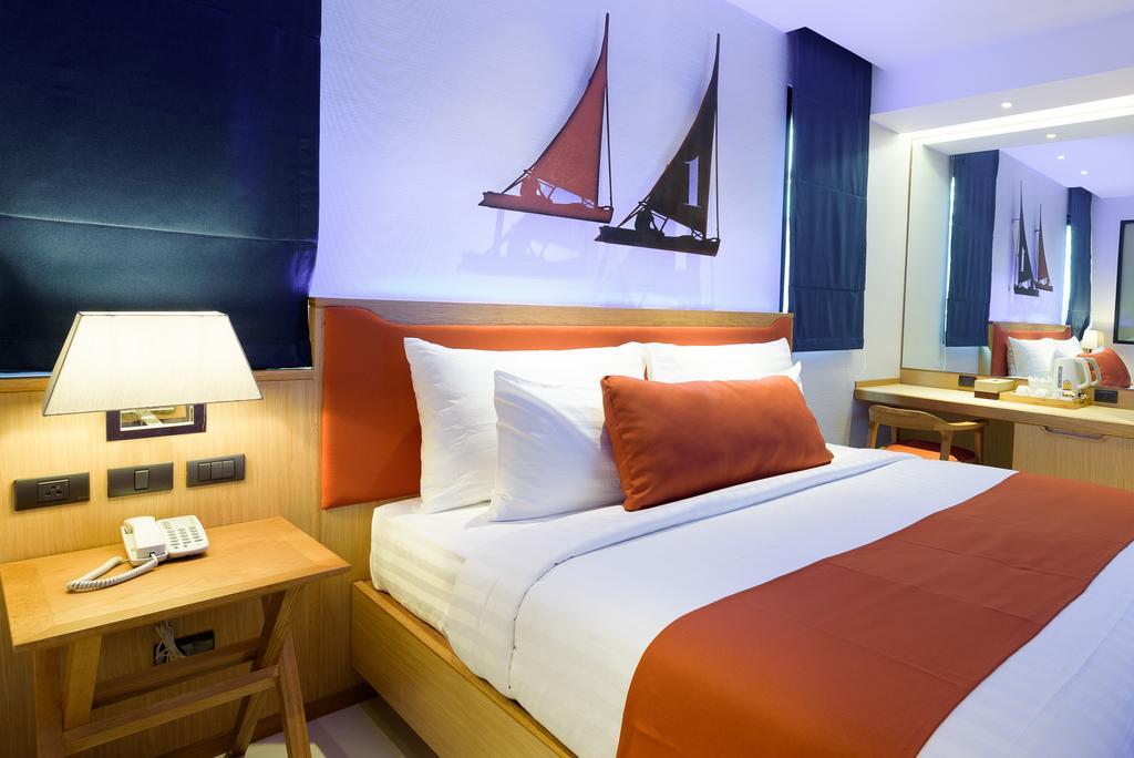 Deep Blue Z10 Hotel