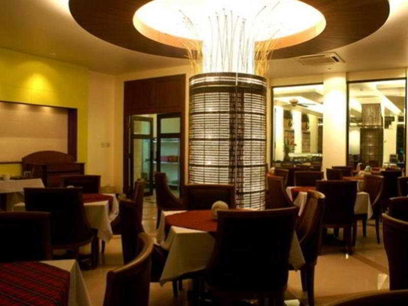 Aiyara Palace 5*