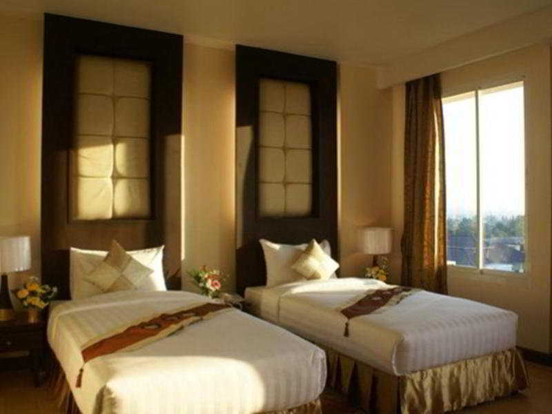 Aiyara Palace 5*